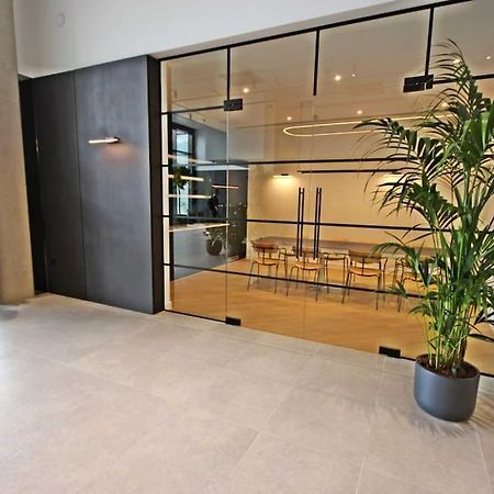 Modern Trafford 1Br Apartment-Free Parking-Cinema Room Manchester Eksteriør bilde