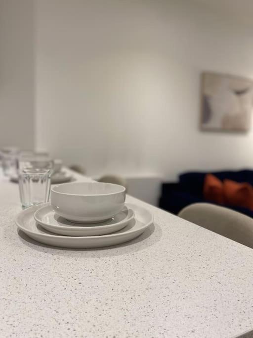 Modern Trafford 1Br Apartment-Free Parking-Cinema Room Manchester Eksteriør bilde